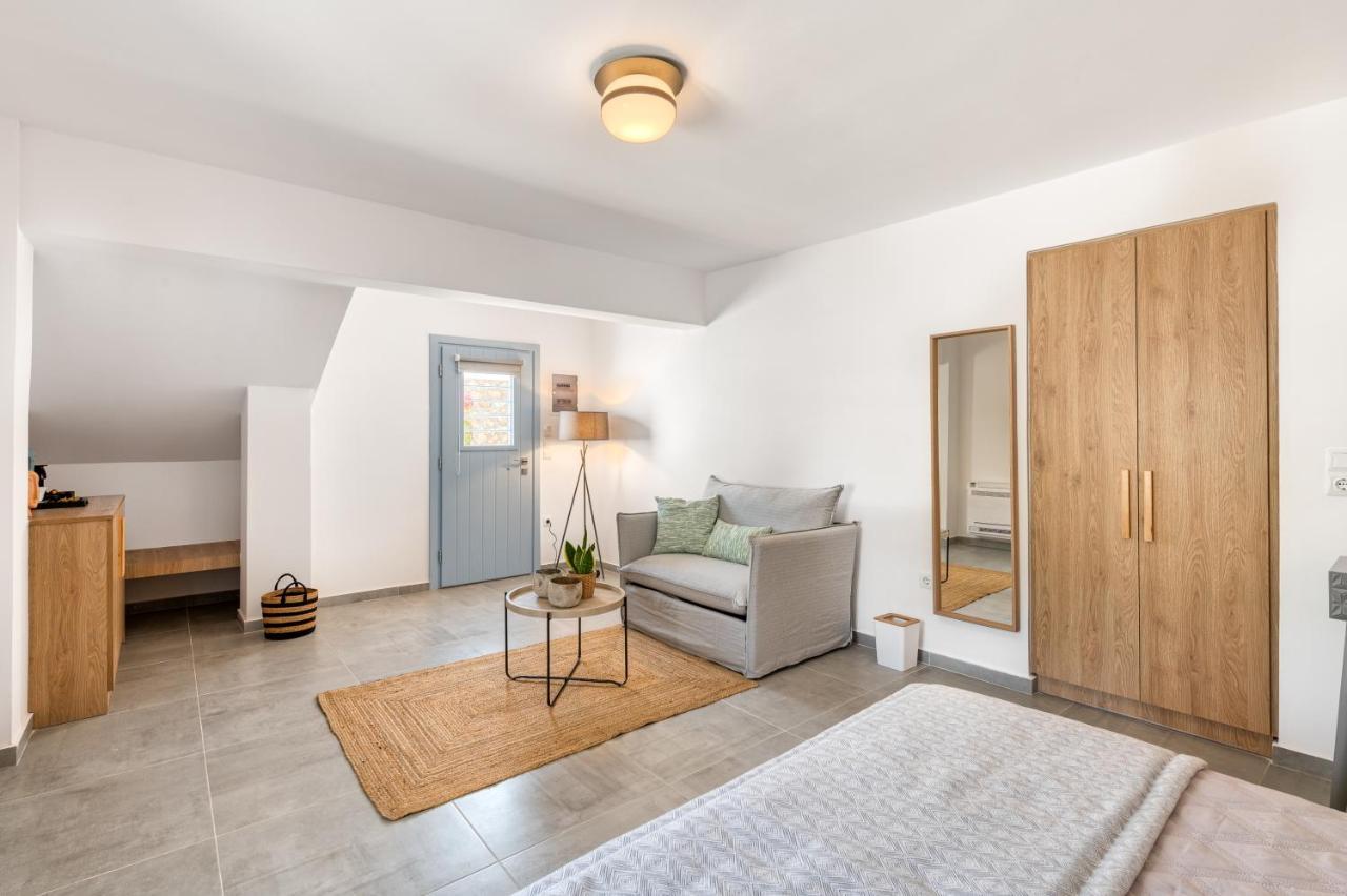 Lumiere Spetses Hotel Exterior photo