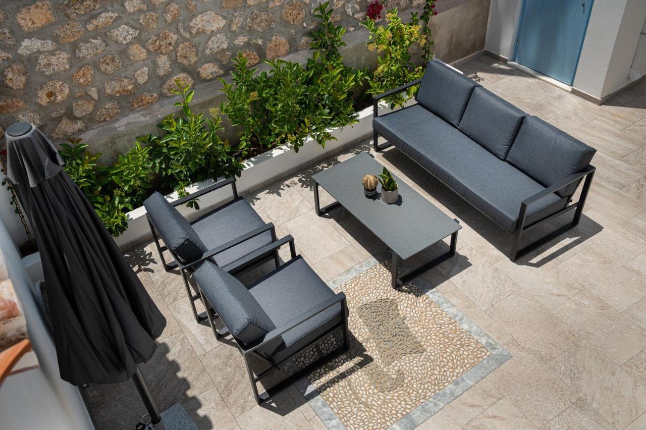 Lumiere Spetses Hotel Exterior photo